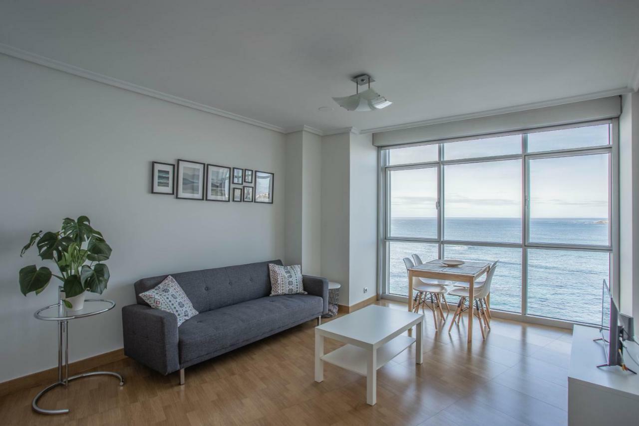 Apartamento En Primera Linea De Playa Riazor A Coruna Exterior photo